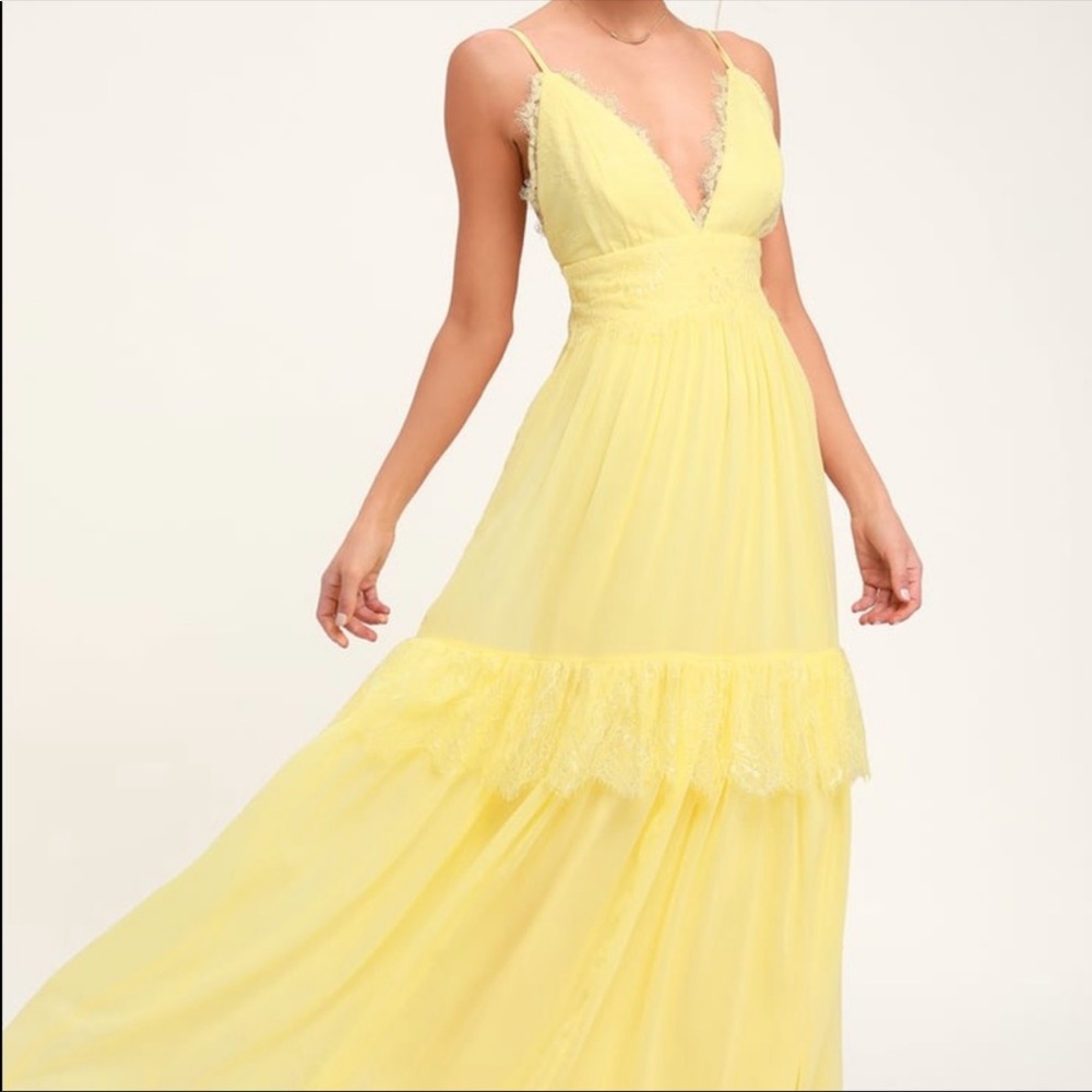 LULUS Yellow Maxi Dress. NEW !
